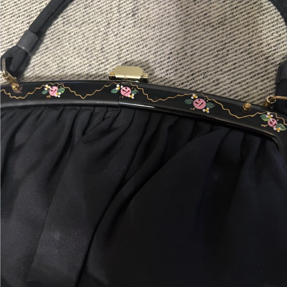 Vintage 1950/1960s Paray Black Women's purse with hand painted floral detailing - Picture 3 of 4